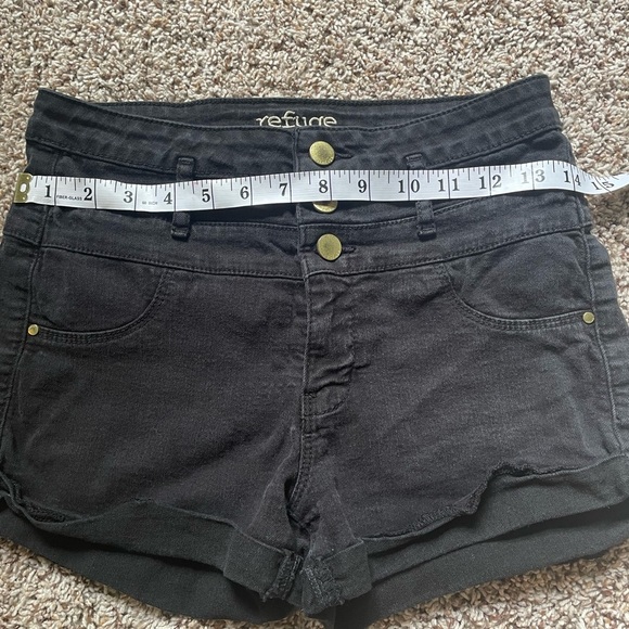 Refuge Charlotte Russe Black Jean High Waisted Shorts Size 6 - Picture 5 of 6